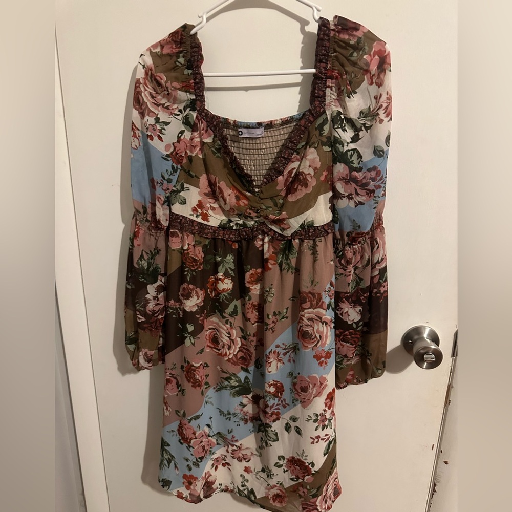 5/$25 SO Pink and Blue Ruched Midi Dress with Bishop Sleeves